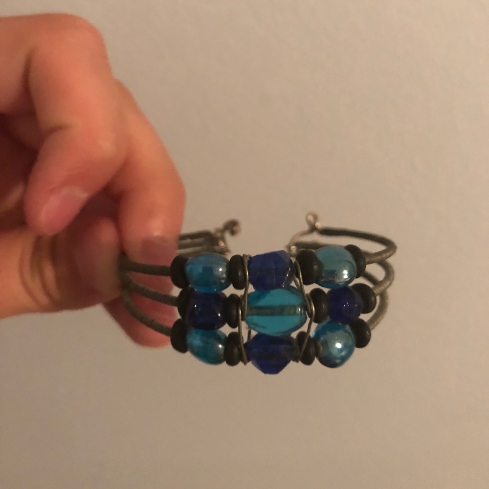 Blue beaded bracelet